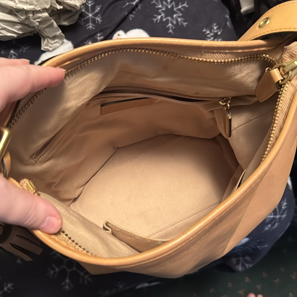 Coach Tan Leather Hobo Bag with Gold Hardware - Picture 5 of 13